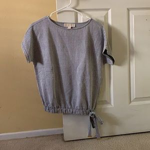 💙🤍💙NWOT Michael Kors elegant blouse.